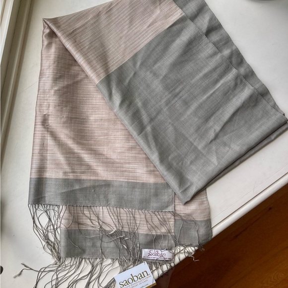 Saoban Accessories - Silk scarf from Laos